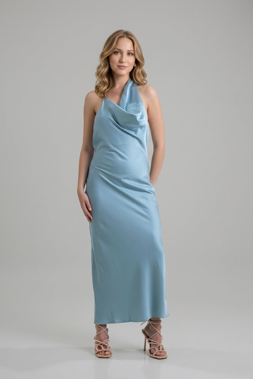 Vestido satin baby blue diseño en hombros en venta